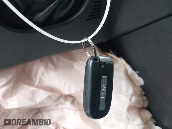 2016 Jeep Cherokee Limited with VIN 1C4PJLDB3GW165217, listed as a IAAI auction lot 42207091 with 102,328 mi miles and . Bid and sale history available at DreamBid. Image 11.