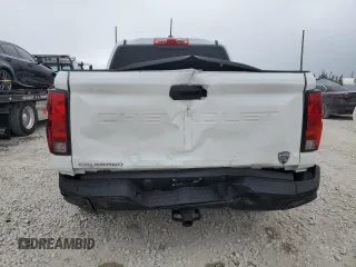 2024 Chevrolet Colorado 2WD Work Truck z VIN 1GCGSBEC3R1174045, wystawiony jako Copart lot #55320865 z przebiegiem 16 188 mil mil oraz Szkoda całkowita • Salvage title. Historia ofert i sprzedaży dostępna na DreamBid. Obrazek 6.