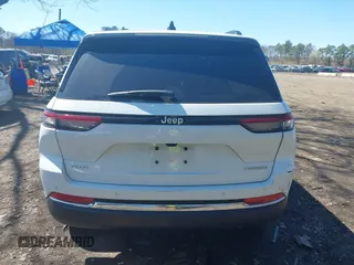 2024 Jeep Grand Cherokee Laredo z VIN 1C4RJHAG3RC179449, wystawiony jako IAAI lot #41982811 z przebiegiem 26 518 mil mil oraz . Historia ofert i sprzedaży dostępna na DreamBid. Obrazek 16.