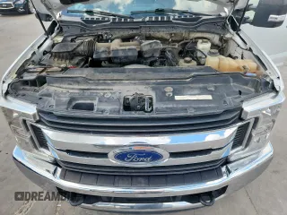 2018 Ford F-250 XL z VIN 1FT7W2B64JEC61730, wystawiony jako Copart lot #61922135 z przebiegiem 176 035 mil mil oraz Szkoda całkowita • Salvage title. Historia ofert i sprzedaży dostępna na DreamBid. Obrazek 11.