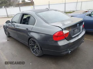 2007 BMW 3 Series 335i with VIN WBAVB73527PA87305, listed as a IAAI auction lot 41277204 with 107,699 mi miles. Bid and sale history available at carsss.com. Image 3.