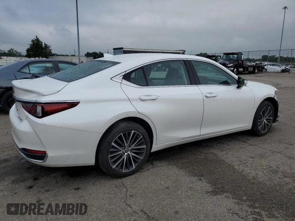 2022 Lexus ES 250 with VIN 58AD11D19NU008822, listed as a Copart auction lot 60647625 with 38,876 mi miles and Salvage title. Bid and sale history available at DreamBid. Image 3.
