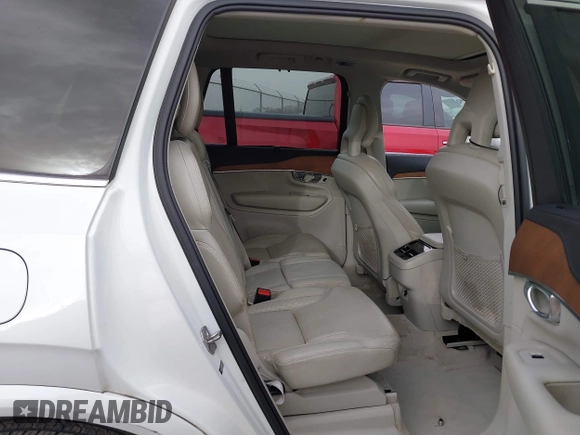 2016 Volvo XC90 T6 Inscription with VIN YV4A22PL6G1035900, listed as a IAAI auction lot 41740050 with 104,815 mi miles. Bid and sale history available at carsss.com. Image 8.