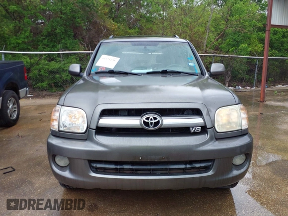 2006 Toyota Sequoia Limited with VIN 5TDZT38A36S268141, listed as a IAAI auction lot 41935258 with 272,352 mi miles and . Bid and sale history available at DreamBid. Image 12.