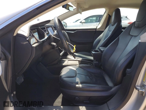 2014 Tesla Model S 60 z VIN 5YJSA1H14EFP36439, wystawiony jako Copart lot #65833035 z przebiegiem 66 090 mil mil oraz Czysty tytuł • Clean title. Historia ofert i sprzedaży dostępna na DreamBid. Obrazek 7.