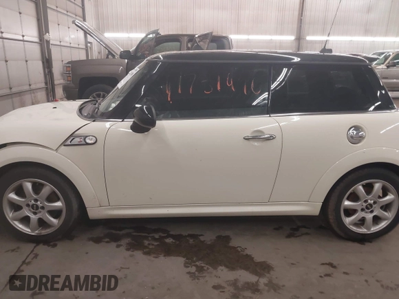 2010 MINI Hardtop S with VIN WMWMF7C50ATZ71884, listed as a IAAI auction lot 41731490 with 55,864 mi miles and . Bid and sale history available at DreamBid. Image 15.