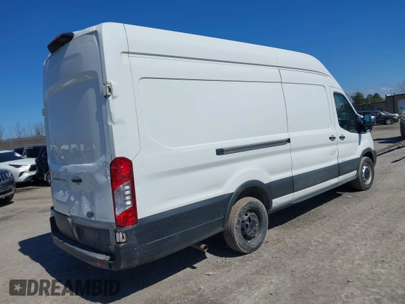 2022 Ford Transit Cargo z VIN 1FTBR3X8XNKA71066, wystawiony jako IAAI lot #41771120 z przebiegiem 87 702 mil mil oraz . Historia ofert i sprzedaży dostępna na DreamBid. Obrazek 4.