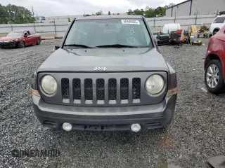 2015 Jeep Patriot Sport z VIN 1C4NJPBB5FD348999, wystawiony jako Copart lot #58496905 z przebiegiem 177 718 mil mil oraz Czysty tytuł • Clean title. Historia ofert i sprzedaży dostępna na DreamBid. Obrazek 5.