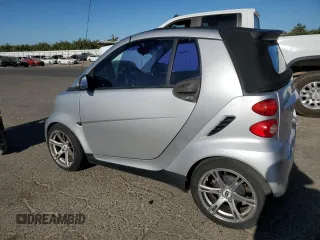2009 Smart fortwo Passion with VIN WMEEK31X49K302911, listed as a Copart auction lot 63496915 with 44,047 mi miles and Salvage title. Bid and sale history available at DreamBid. Image 2.