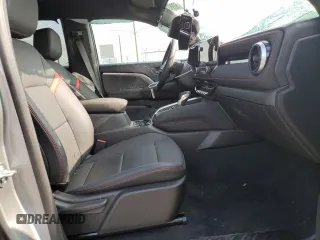 2024 Chevrolet Colorado 4WD Z71 with VIN 1GCPTDEK4R1191193, listed as a Copart auction lot 50992225 with 5,733 mi miles and Salvage Title. Bid and sale history available at carsss.com. Image 7.