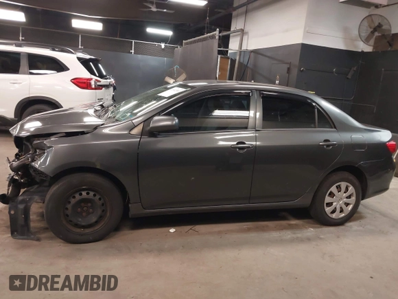 2010 Toyota Corolla z VIN 1NXBU4EE1AZ377922, wystawiony jako IAAI lot #41892589 z przebiegiem 103 178 mil mil oraz . Historia ofert i sprzedaży dostępna na DreamBid. Obrazek 14.