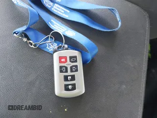 2018 Toyota Sienna XLE Auto Access Seat with VIN 5TDYZ3DC7JS916106, listed as a IAAI auction lot 42054782 with 274,474 mi miles. Bid and sale history available at carsss.com. Image 11.