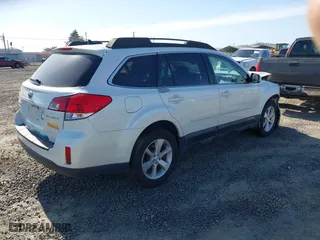 2014 Subaru Outback 2.5i Limited with VIN 4S4BRCNC5E3213241, listed as a IAAI auction lot 42054224 with 114,608 mi miles. Bid and sale history available at carsss.com. Image 4.