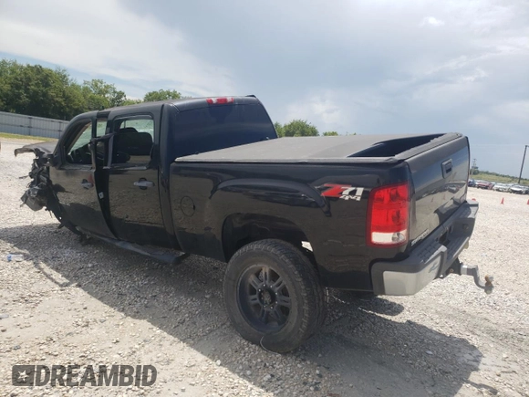 2011 GMC Sierra 2500HD SLE z VIN 1GT120C88BF155136, wystawiony jako Copart lot #68786234 z przebiegiem Nie podano mil oraz Szkoda całkowita • Salvage title. Historia ofert i sprzedaży dostępna na DreamBid. Obrazek 2.