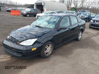 2000 Ford Focus SE with VIN 1FAFP34P7YW189078, listed as a IAAI auction lot 41222051 with 100,067 mi miles and . Bid and sale history available at carsss.com. Image 2.