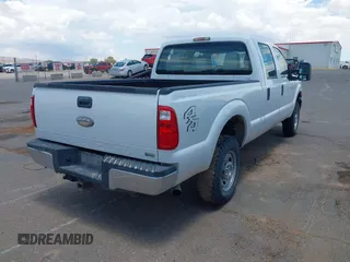 2011 Ford F-250 XL z VIN 1FT7W2B6XBEC15207, wystawiony jako IAAI lot #42484763 z przebiegiem 84 620 mil mil oraz . Historia ofert i sprzedaży dostępna na DreamBid. Obrazek 4.