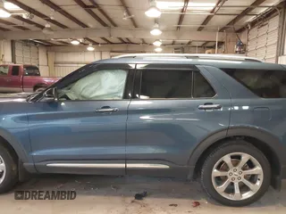 2020 Ford Explorer Platinum with VIN 1FM5K8HC7LGC23964, listed as a IAAI auction lot 41260236 with 43,975 mi miles. Bid and sale history available at carsss.com. Image 14.