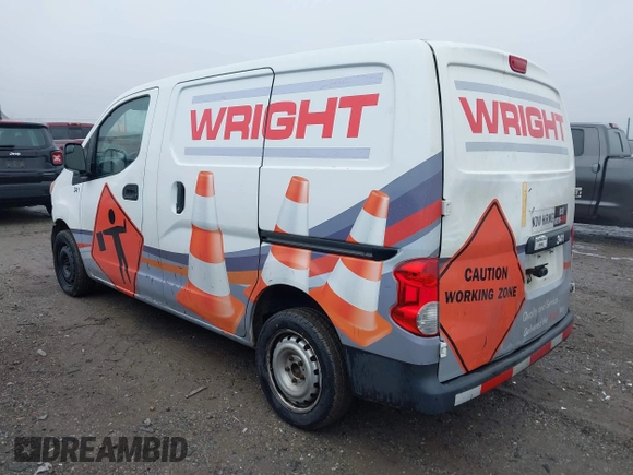 2016 Nissan NV200 S z VIN 3N6CM0KN3GK692300, wystawiony jako IAAI lot #41098566 z przebiegiem 128 217 mil mil oraz . Historia ofert i sprzedaży dostępna na DreamBid. Obrazek 3.