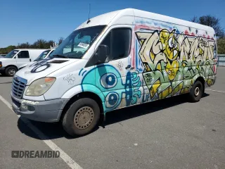 2010 Freightliner Sprinter с VIN WDYPE8CC3A5454157, выставлен на аукционе Copart как лот 56998035 с пробегом 209 713 миль миль и Чистый • Clean title. История ставок и продаж доступна на DreamBid. Изображение 1.