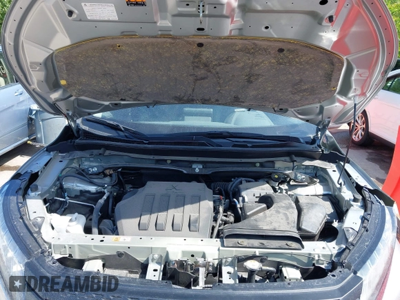 2024 Mitsubishi Eclipse Cross SE with VIN JA4ATWAA9RZ043647, listed as a IAAI auction lot 42795659 with 19,591 mi miles and . Bid and sale history available at DreamBid. Image 10.