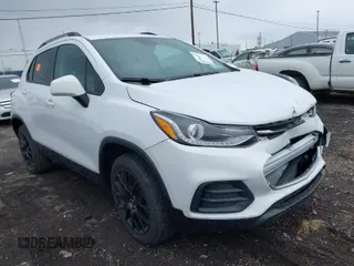 2022 Chevrolet Trax LT with VIN KL7CJPSM9NB539387, listed as a IAAI auction lot 41894092 with 24,041 mi miles. Bid and sale history available at carsss.com. Image 1.