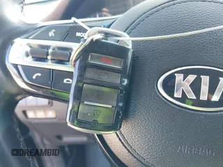 2019 Kia Cadenza Technology with VIN KNALC4J19K5171500, listed as a IAAI auction lot 41420658 with 93,823 mi miles. Bid and sale history available at carsss.com. Image 11.