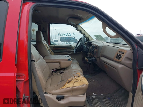 2000 Ford Super Duty F-250 XL with VIN 1FTNW21F9YED11508, listed as a IAAI auction lot 41361571 with 267,014 mi miles. Bid and sale history available at carsss.com. Image 5.