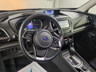 2023 Subaru Forester Premium z VIN JF2SKAEC6PH468002, wystawiony jako IAAI lot #42547222 z przebiegiem 73 121 mil mil oraz . Historia ofert i sprzedaży dostępna na DreamBid. Obrazek 3.