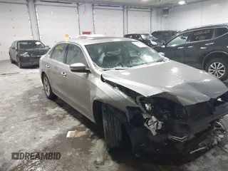 2013 Volkswagen Passat SE w/Sunroof & Nav with VIN 1VWBP7A30DC150018, listed as a IAAI auction lot 41580416 with 75,231 mi miles. Bid and sale history available at carsss.com. Image 6.
