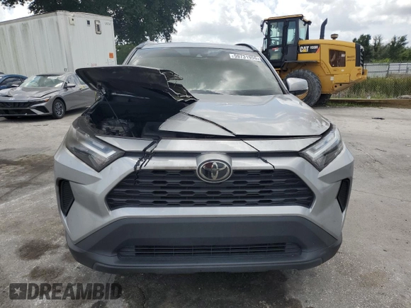 2022 Toyota RAV4 XLE with VIN 2T3W1RFV8NW190812, listed as a Copart auction lot 59731955 with 68,019 mi miles and Non repairable. Bid and sale history available at DreamBid. Image 5.
