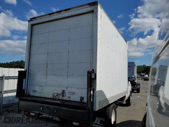 2010 Ford Econoline Cargo with VIN 1FDSS3HLXADA85762, listed as a Copart auction lot 57400124 with 130,431 mi miles and Non Repairable. Bid and sale history available at DreamBid. Image 3.