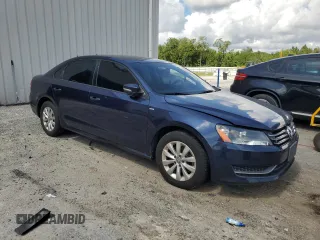 2014 Volkswagen Passat Wolfsburg Edition with VIN 1VWAT7A34EC109710, listed as a Copart auction lot 60604135 with 105,147 mi miles and Clean title. Bid and sale history available at DreamBid. Image 4.