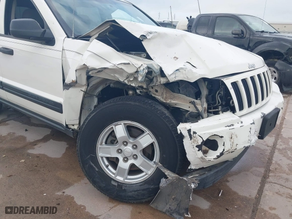 2006 Jeep Grand Cherokee Laredo with VIN 1J4GS48K06C172214, listed as a IAAI auction lot 41952499 with 167,208 mi miles. Bid and sale history available at carsss.com. Image 6.