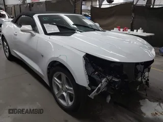 2023 Chevrolet Camaro 1LT z VIN 1G1FB3DS6P0126500, wystawiony jako IAAI lot #42277576 z przebiegiem 30 820 mil mil oraz . Historia ofert i sprzedaży dostępna na DreamBid. Obrazek 1.