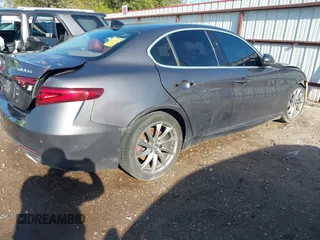 2017 Alfa Romeo Giulia with VIN ZARFAEBN9H7556152, listed as a IAAI auction lot 41858341 with 72,202 mi miles. Bid and sale history available at carsss.com. Image 4.