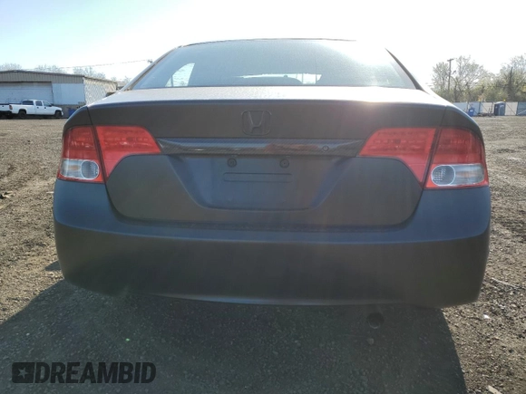 2009 Honda Civic LX z VIN 2HGFA16519H519732, wystawiony jako Copart lot #54018665 z przebiegiem 136 589 mil mil oraz Szkoda całkowita • Salvage title. Historia ofert i sprzedaży dostępna na DreamBid. Obrazek 6.