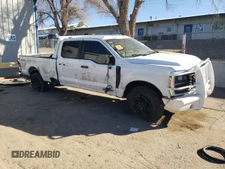2023 Ford F-250 XL z VIN 1FT8W2BT2PEC56514, wystawiony jako Copart lot #59321165 z przebiegiem Nie podano mil oraz Szkoda całkowita • Salvage title. Historia ofert i sprzedaży dostępna na DreamBid. Obrazek 4.