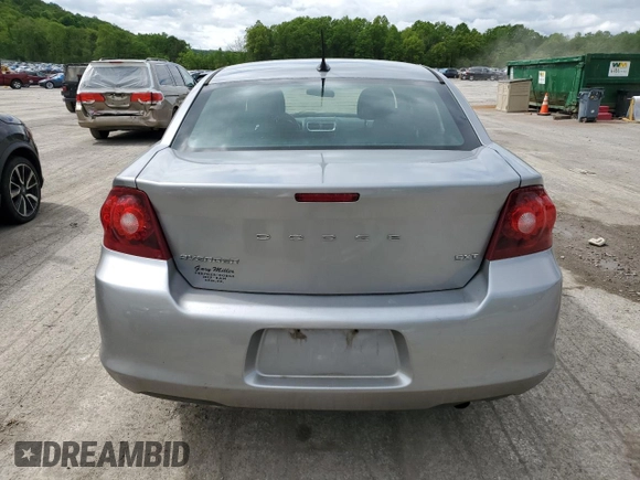 2013 Dodge Avenger SXT z VIN 1C3CDZCB0DN548175, wystawiony jako Copart lot #56795655 z przebiegiem 128 460 mil mil oraz Szkoda całkowita • Salvage title. Historia ofert i sprzedaży dostępna na DreamBid. Obrazek 6.