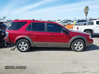 2005 Ford Freestyle SEL with VIN 1FMDK05185GA01596, listed as a IAAI auction lot 41637165 with 210,432 mi miles. Bid and sale history available at carsss.com. Image 13.
