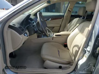 2011 Mercedes-Benz C 300 Sport z VIN WDDGF8BB3BR164454, wystawiony jako Copart lot #53807685 z przebiegiem 194 025 mil mil oraz Szkoda całkowita • Salvage title. Historia ofert i sprzedaży dostępna na DreamBid. Obrazek 7.