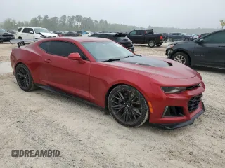 2018 Chevrolet Camaro ZL1 z VIN 1G1FK1R69J0142195, wystawiony jako Copart lot #51128215 z przebiegiem 55 979 mil mil oraz Szkody całkowita. Historia ofert i sprzedaży dostępna na DreamBid. Obrazek 4.