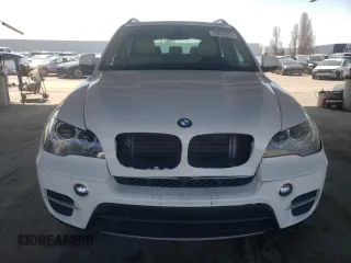 2013 BMW X5 xDrive35i with VIN 5UXZV4C55D0G50490, listed as a Copart auction lot 49876325 with 108,815 mi miles and Salvage Title. Bid and sale history available at carsss.com. Image 5.