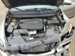 2018 Jeep Cherokee Latitude с VIN 1C4PJLCB3JD573513, выставлен на аукционе Copart как лот 57308025 с пробегом 69 086 миль миль и Списание • Salvage title. История ставок и продаж доступна на DreamBid. Изображение 11.