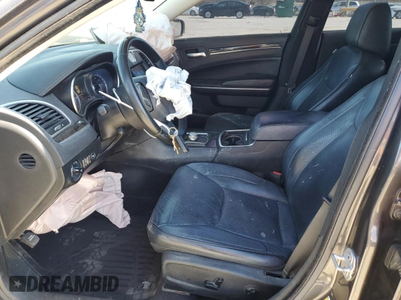 2019 Chrysler 300 Limited with VIN 2C3CCAEG9KH536562, listed as a Copart auction lot 88647425 with 147,488 mi miles and Salvage Title. Bid and sale history available at DreamBid. Image 7.