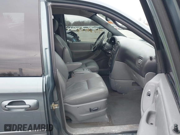2005 Dodge Caravan SXT with VIN 2D4GP44LX5R115310, listed as a IAAI auction lot 41668454 with 115,784 mi miles and . Bid and sale history available at DreamBid. Image 5.