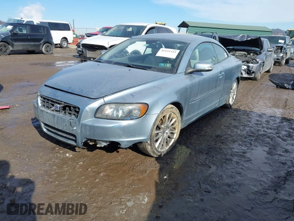 2009 Volvo C70 z VIN YV1MC67269J077153, wystawiony jako IAAI lot #41432312 z przebiegiem 67 700 mil mil oraz . Historia ofert i sprzedaży dostępna na DreamBid. Obrazek 18.