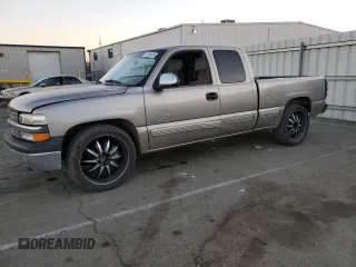 2000 Chevrolet Silverado 1500 LS with VIN 2GCEC19V8Y1321950, listed as a Copart auction lot 89386985 with 260,730 mi miles and Salvage Title. Bid and sale history available at carsss.com. Image 1.