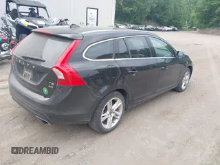 2015 Volvo V60 z VIN YV1612SB7F1208813, wystawiony jako IAAI lot #42436557 z przebiegiem 123 776 mil mil oraz . Historia ofert i sprzedaży dostępna na DreamBid. Obrazek 4.