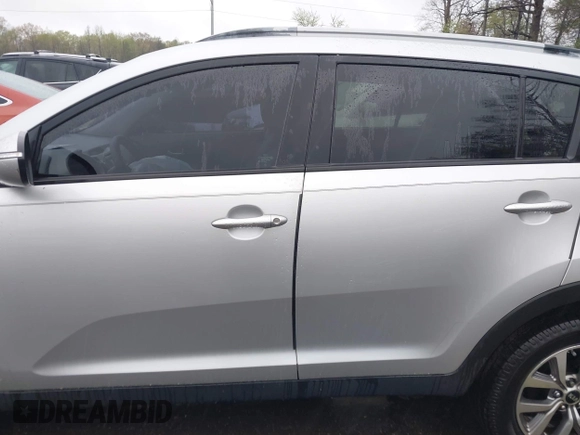 2014 Kia Sportage LX with VIN KNDPB3AC4E7582430, listed as a IAAI auction lot 41947229 with 140,680 mi miles. Bid and sale history available at carsss.com. Image 14.