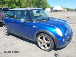 2006 MINI Hardtop S с VIN WMWRE33576TN29015, выставлен на аукционе IAAI как лот 42362228 с пробегом 74 682 миль миль и . История ставок и продаж доступна на DreamBid. Изображение 1.